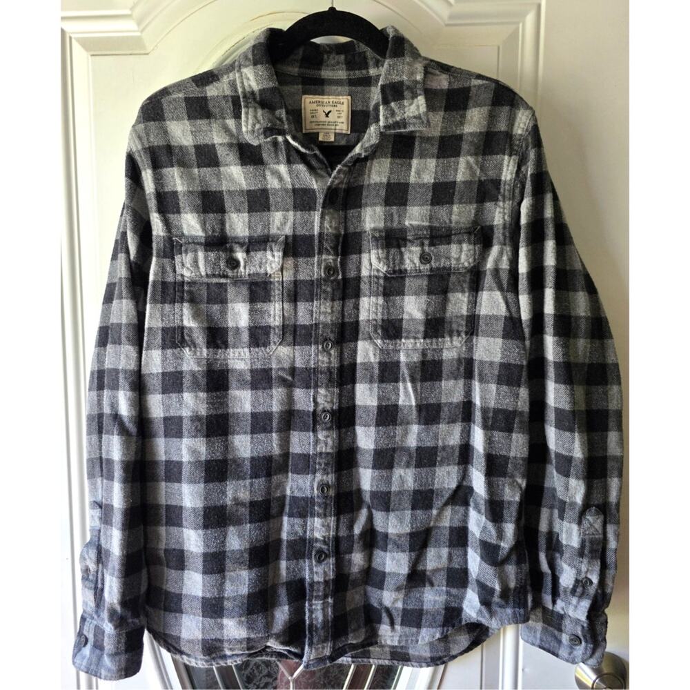 American Eagle Outfitters Gray Black Flannel Button Down Men Size Large